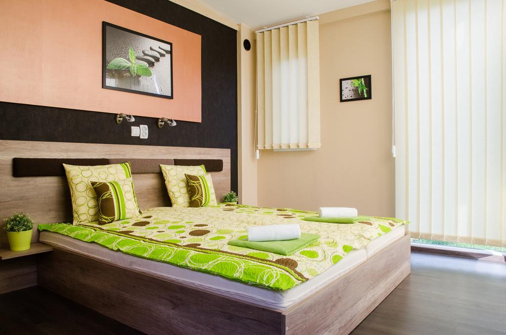 Green Corner Wellness Puspokladany Room photo